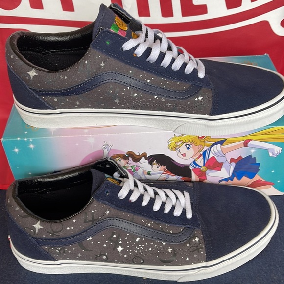 Vans Old Skool
Pretty Guardians Sailor Moon 
VNOA7Q2JJDU
Men’s sneakers - Picture 6 of 16